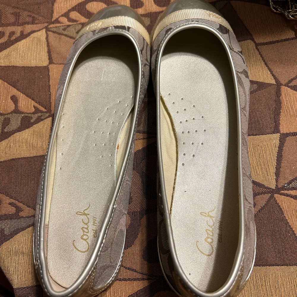 Coach Women's Tan and Silver Loafers